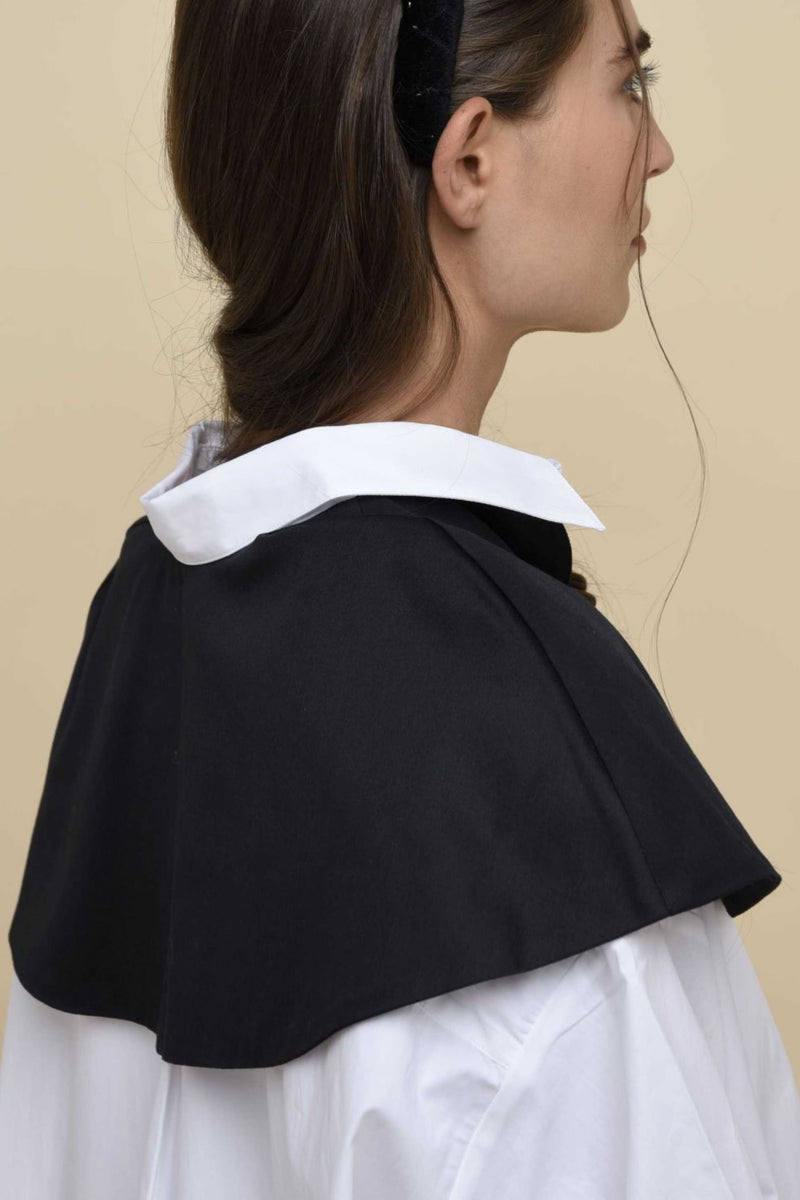 CAPE COLLAR - BLACK
