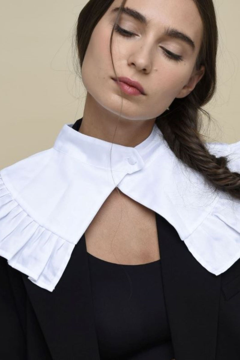 CIRCULAR COLLAR - PREORDER WHITE
