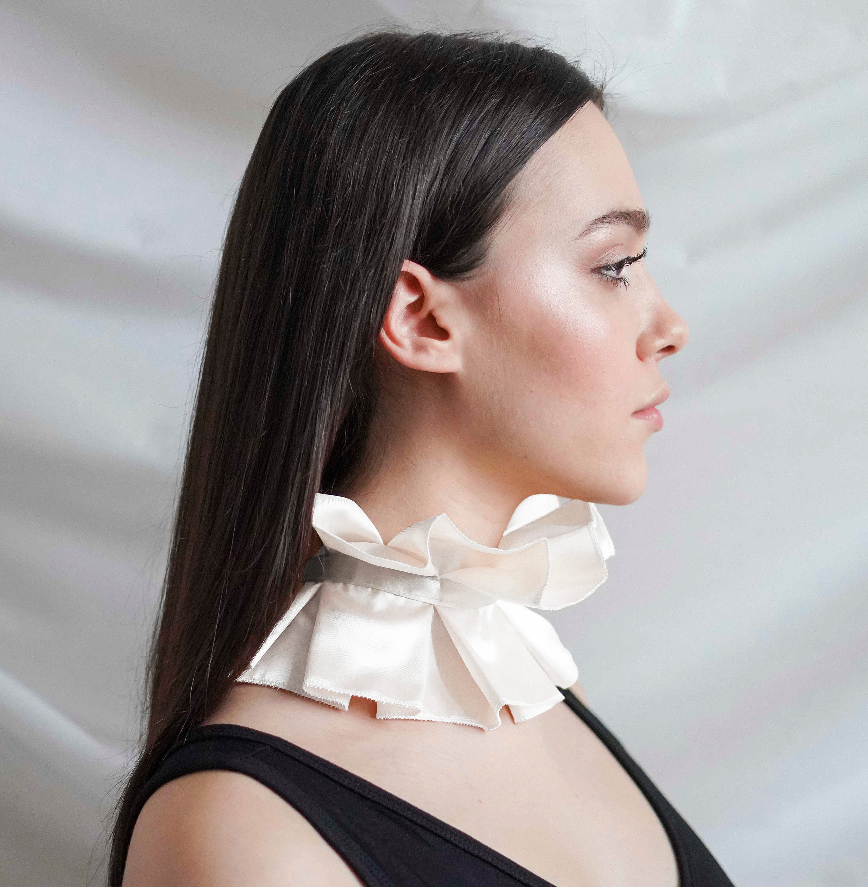 Get Ready for Ruffled Collars to Infiltrate Your Wardrobe This
